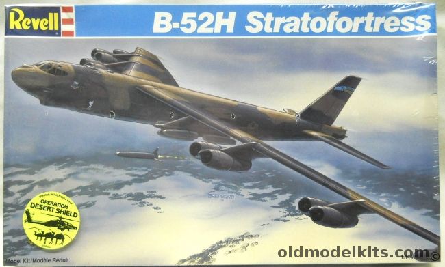 Revell 1/144 Boeing B-52H Stratofortress - With AGM-86B ALCMs, 4584 plastic model kit