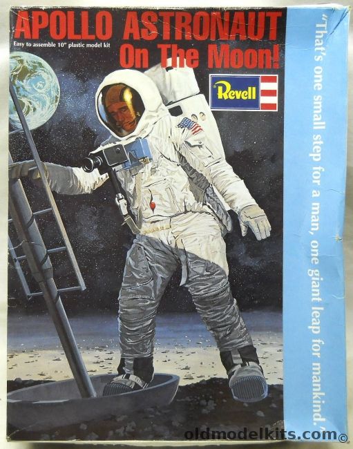 Revell 1/10 Apollo Astronaut On The Moon Neil Armstrong, H1860 plastic model kit