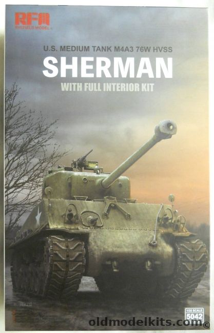 Rye Field Model 1/35 Sherman M4A3 76W HVSS - With Full Interior, 5042 plastic model kit