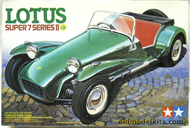 Tamiya 1/24 Lotus Super 7 Series II, 2446A plastic model kit