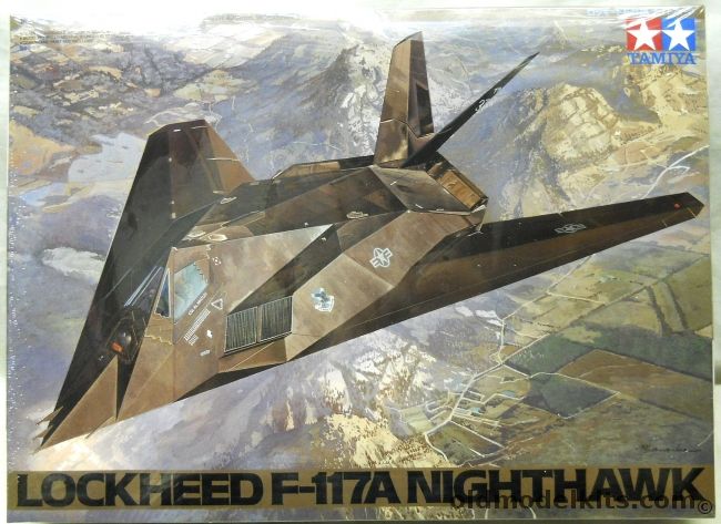 Tamiya 1/48 Lockheed F-117A Nighthawk - 37 TFW 416 TFS 'Ghost Riders' / 37 TFW 417 TFTS 'Bandits', 61059 plastic model kit