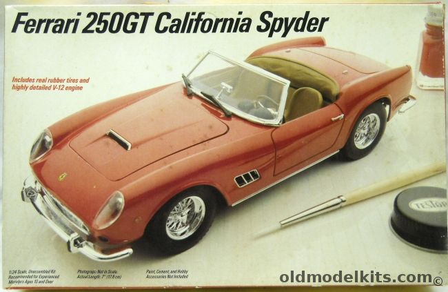 Testors 1/24 Ferrari 250GT California Spyder, 234 plastic model kit