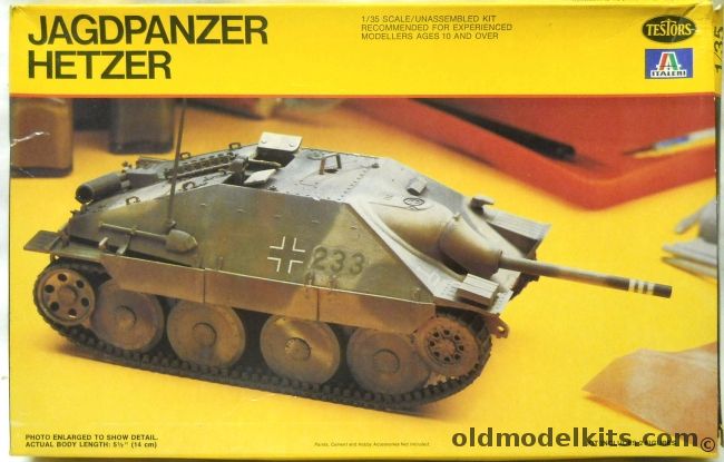 Testors 1/35 Jagdpanzer Hetzer 38t, 809 plastic model kit