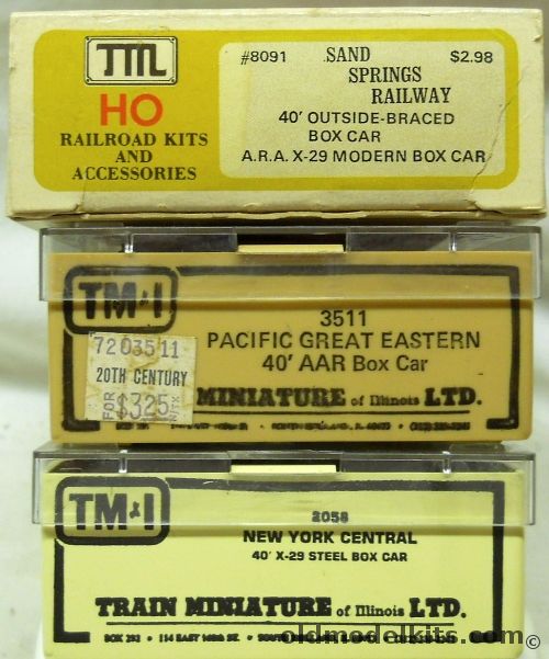 Train-Miniature HO Sand Springs Railway 40 Foot Outside-Braced Box Car (ARA X-29 Modern) / New York Central 40 Foot X-29 Steel Box Car / Pacific Great Eastern 40 Foot ARA Box Car - HO Kits, 8091 plastic model kit