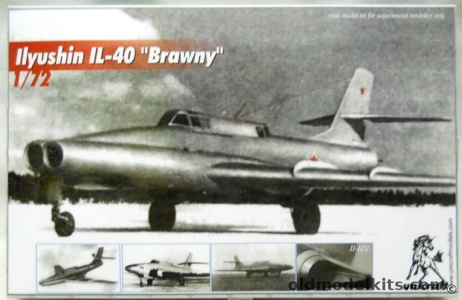 Unicraft 1/72 Ilyushin Il-40 Brawny plastic model kit