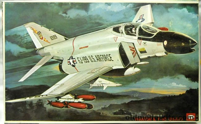UPC 1/50 Phantom II F-4 - McDonnell F4H-1 (F-4C) - VF-102 USS Enterprise / US Air Force, 5090-298 plastic model kit